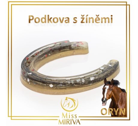 Podkova s žíněmi pro štěstí
